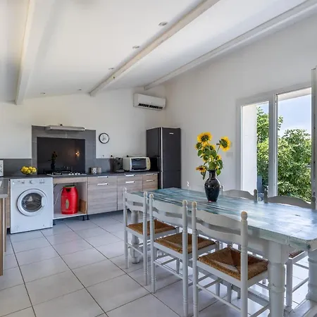 Holiday home Mas Provencal Lou Pesquie - Avec Piscine